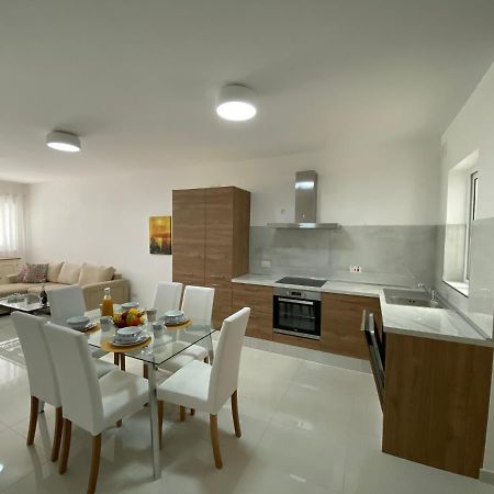 Sunshine Apartments Mellieha - Modern Three Bedroom Ground Floor Apartment With Yard 외부 사진