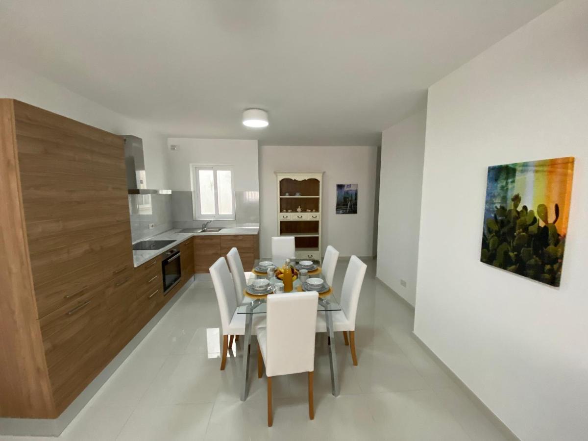 Sunshine Apartments Mellieha - Modern Three Bedroom Ground Floor Apartment With Yard 외부 사진